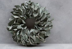 Palm-petal-wreath-seagreen-0007-197-325.jpg
